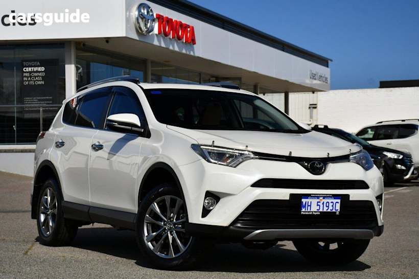 White 2016 Toyota RAV4 Wagon Cruiser (4X4)
