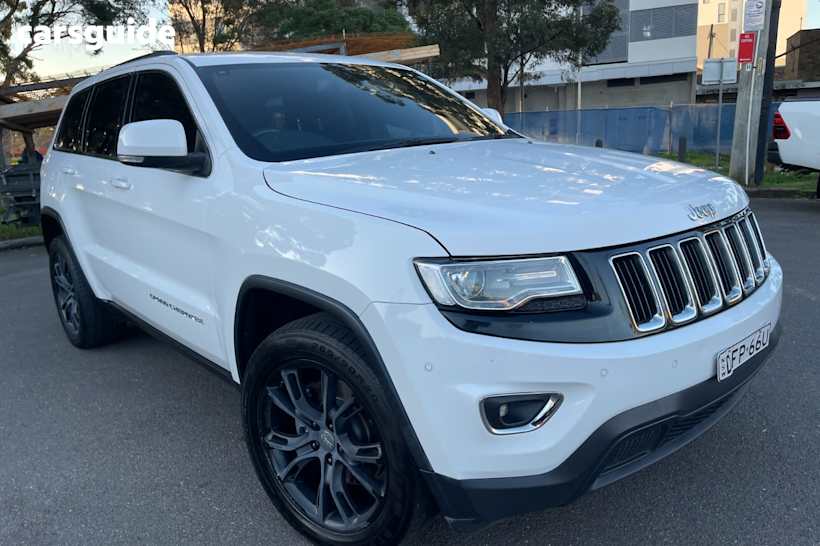 White 2015 Jeep Grand Cherokee Wagon Laredo (4X2)