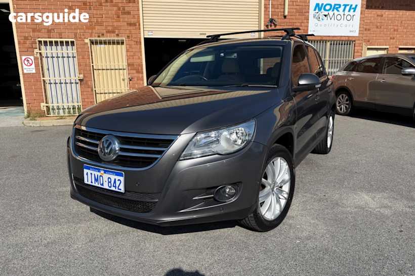 Grey 2011 Volkswagen Tiguan Wagon 125 Tsi