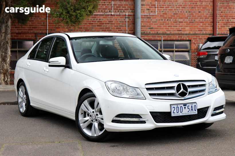 White 2012 Mercedes-Benz C-CLASS Sedan C200 BLUEEFFICIENCY R