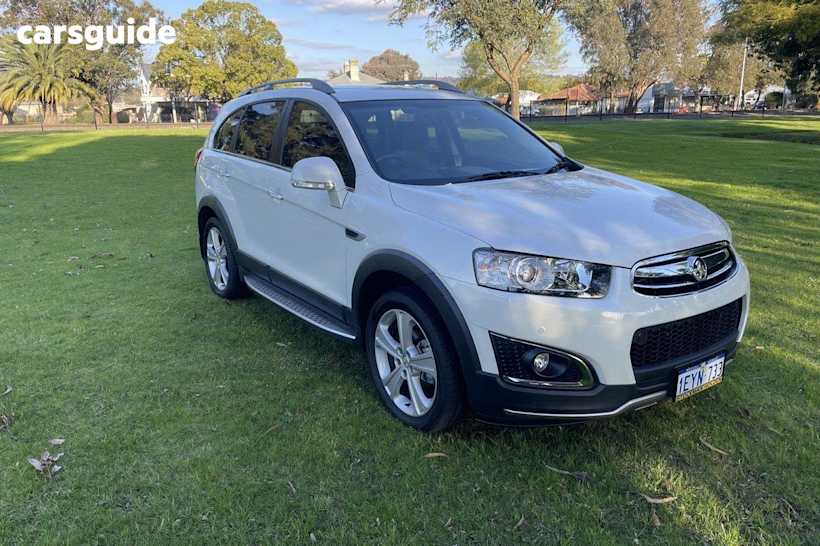 White 2015 Holden Captiva Sedan