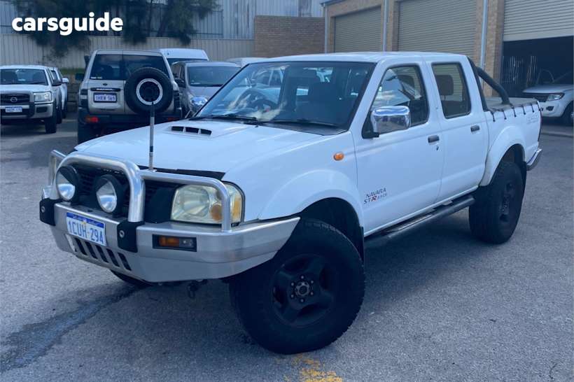 White 2008 Nissan Navara Dual Cab Pick-up St-R (4X4)