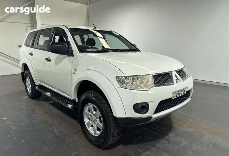 White 2011 Mitsubishi Challenger OtherCar PB MY12