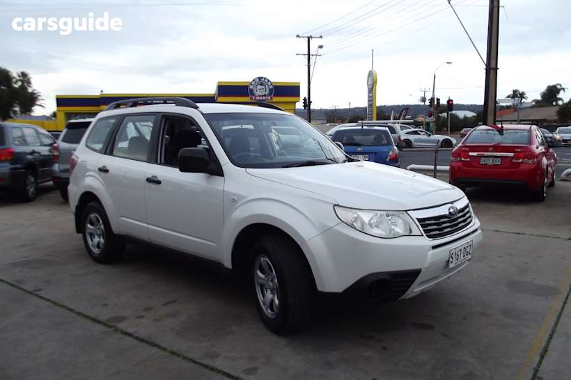 White 2010 Subaru Forester Wagon X