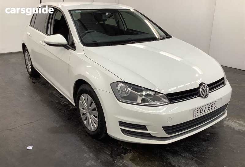 White 2016 Volkswagen Golf Hatchback 92 Tsi