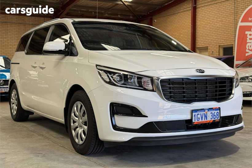 White 2019 Kia Carnival Wagon S