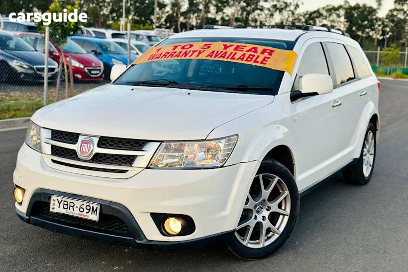 White 2015 Fiat Freemont Wagon Lounge