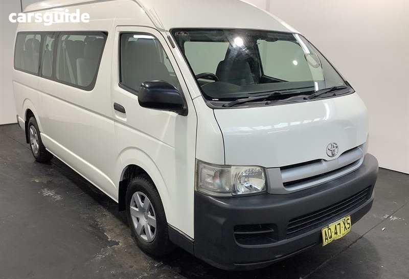 White 2007 Toyota HiAce Bus Commuter