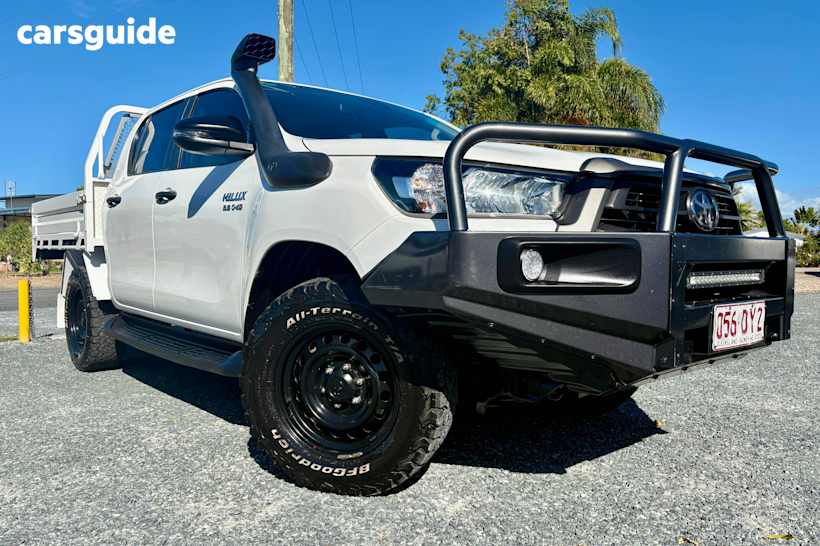 White 2021 Toyota Hilux Ute Tray SR 4X4
