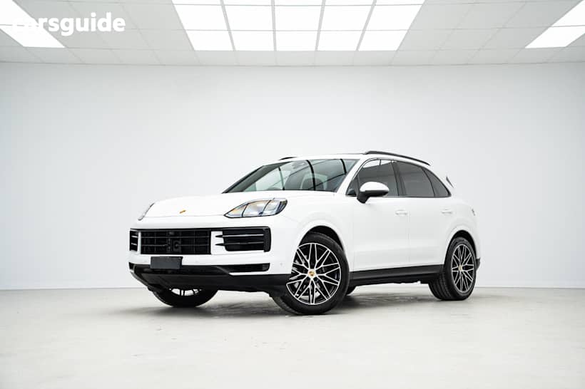White 2024 Porsche Cayenne SUV 9YA II 4X4
