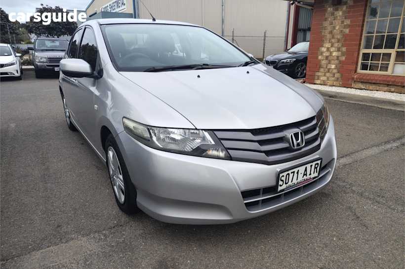 Silver 2010 Honda City Sedan VTI F