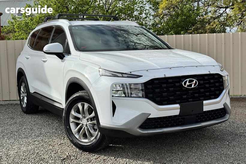 White 2022 Hyundai Santa FE SUV 4X4