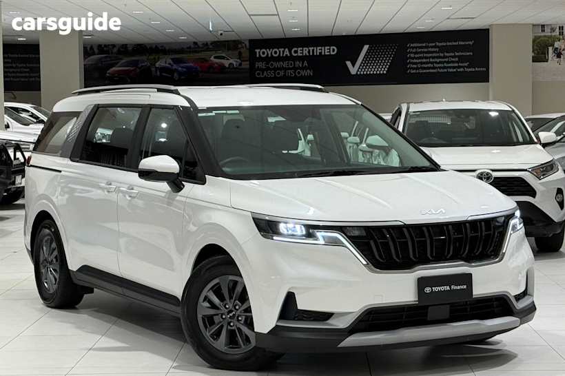 White 2022 Kia Carnival Wagon S