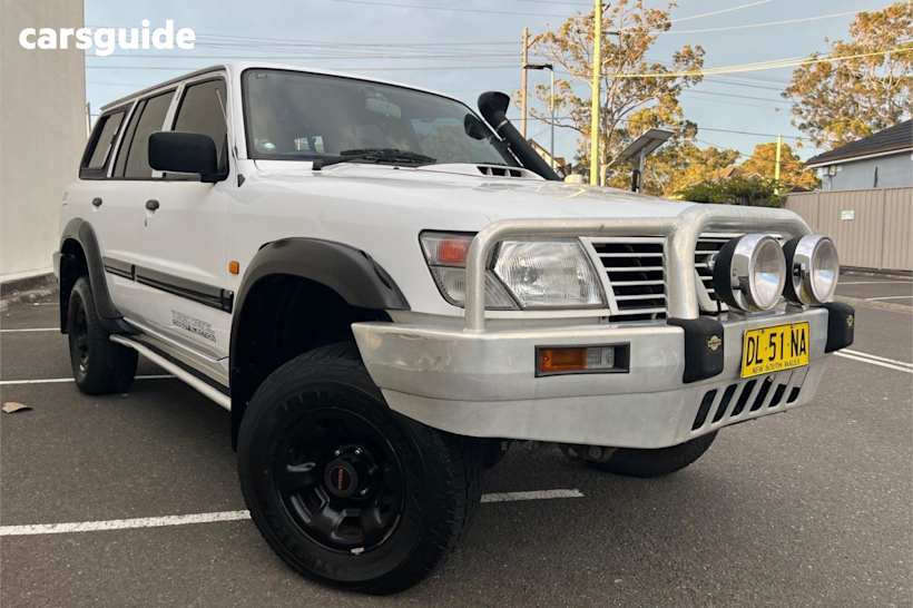 White 2001 Nissan Patrol Wagon Dx (4X4)
