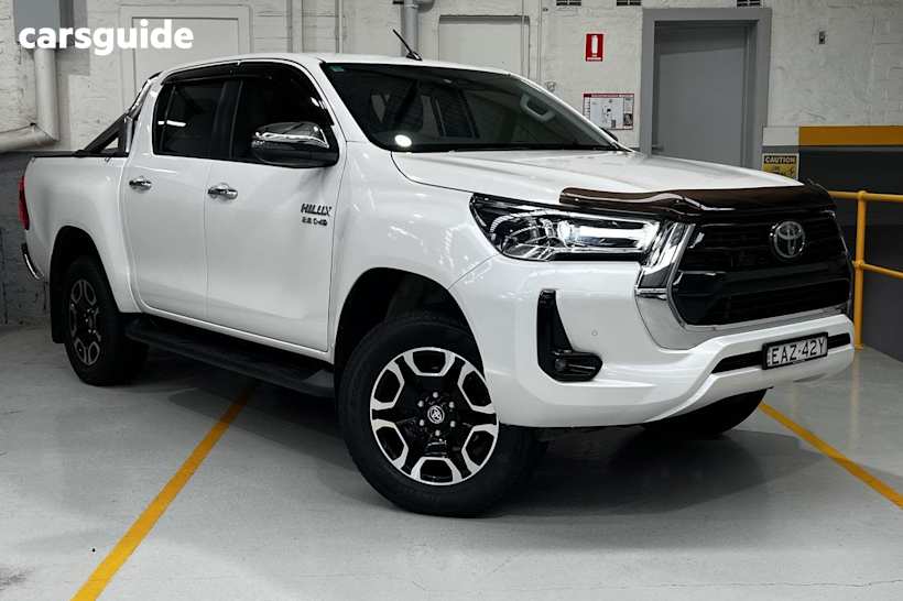 White 2021 Toyota Hilux Double Cab Pick Up Sr5 (4X4)