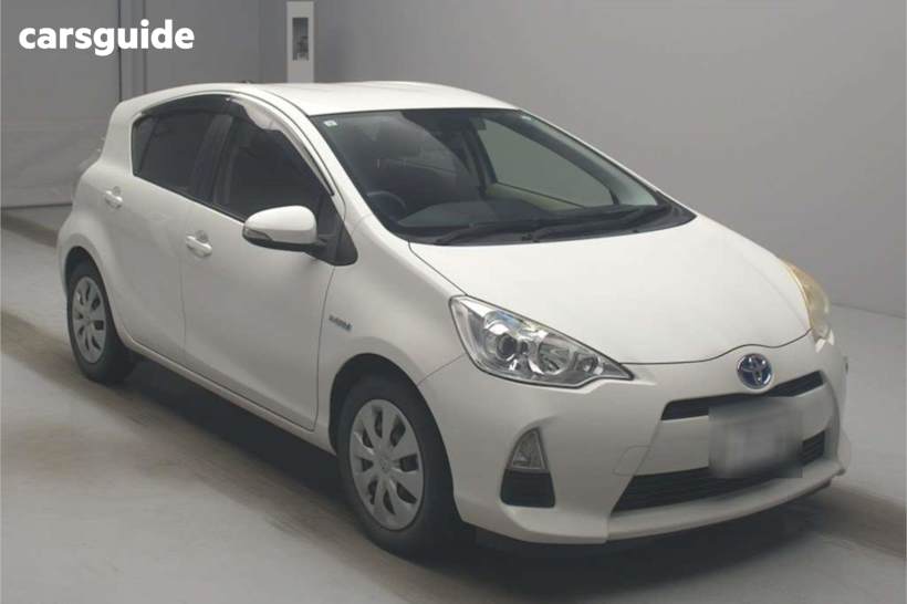 White 2013 Toyota Aqua Hatch G