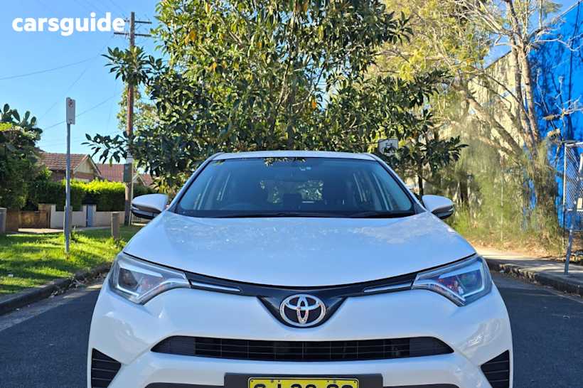 White 2015 Toyota RAV4 Wagon Gx (2Wd)
