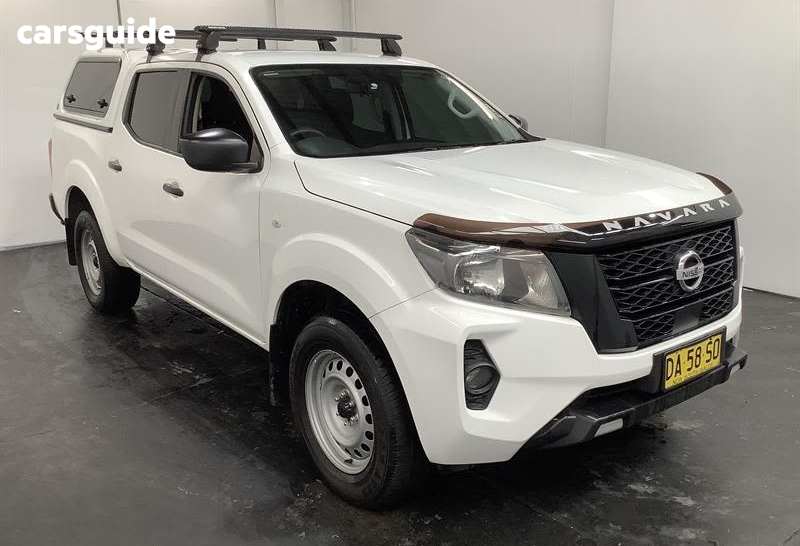 White 2021 Nissan Navara Dual Cab Pick-up Sl (4X2)
