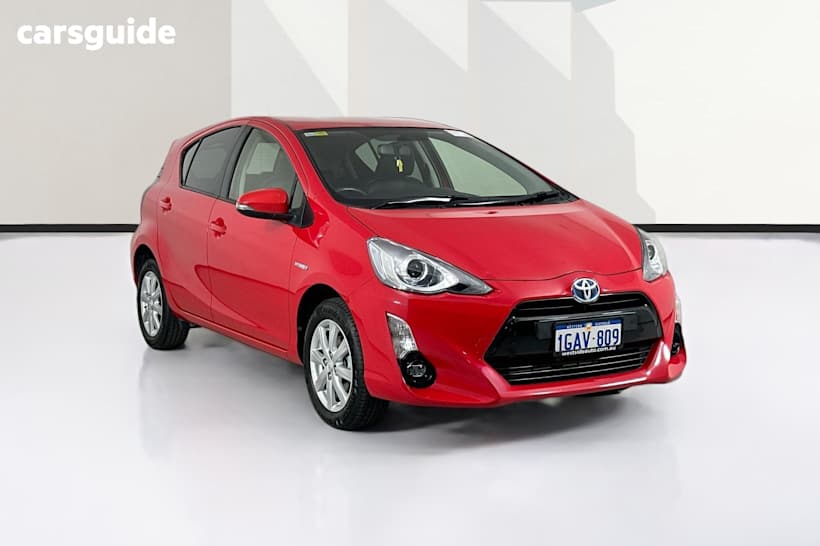Red 2016 Toyota Prius-C Hatchback Hybrid