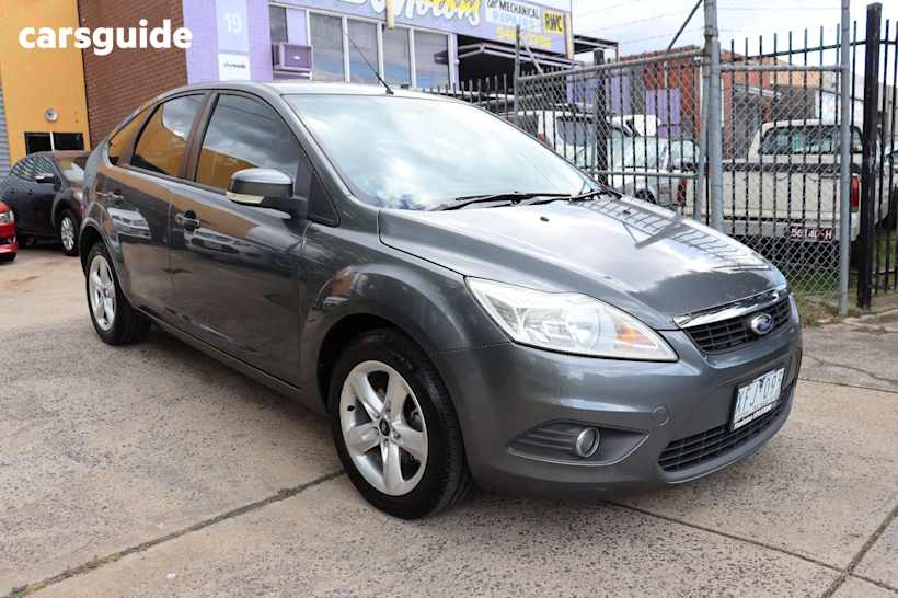 Grey 2009 Ford Focus Hatchback Lx