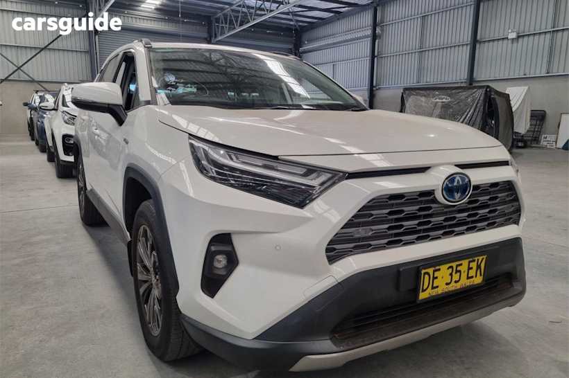 White 2022 Toyota RAV4 SUV GXL F