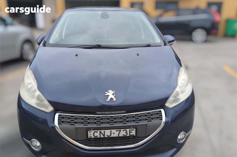 Blue 2013 Peugeot 208 Hatchback Allure