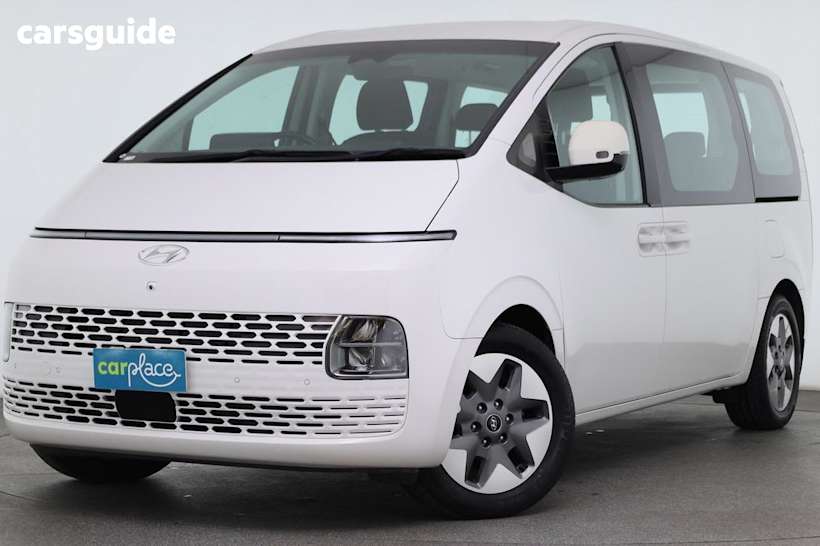 White 2022 Hyundai Staria Wagon