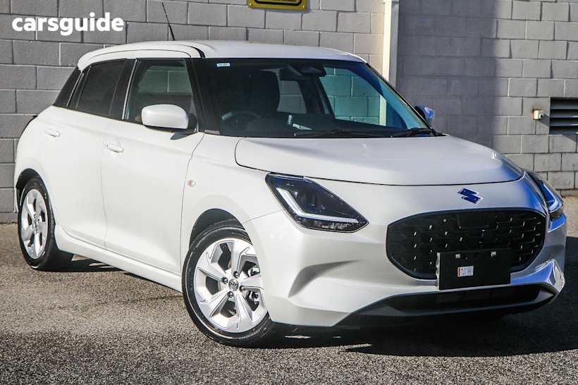 White 2025 Suzuki Swift Hatch HYBRID PLUS F