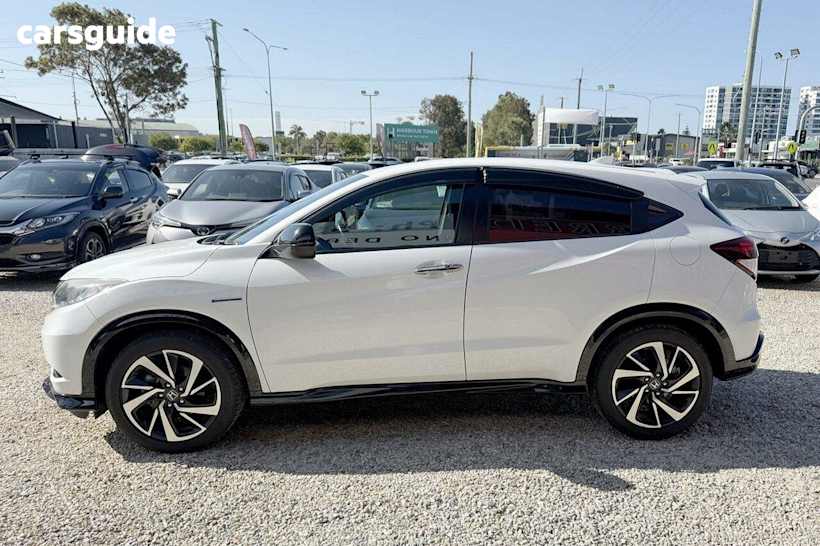 White 2016 Honda Vezel Hatch