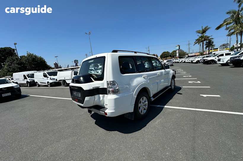 White 2021 Mitsubishi Pajero SUV GLX 4X4