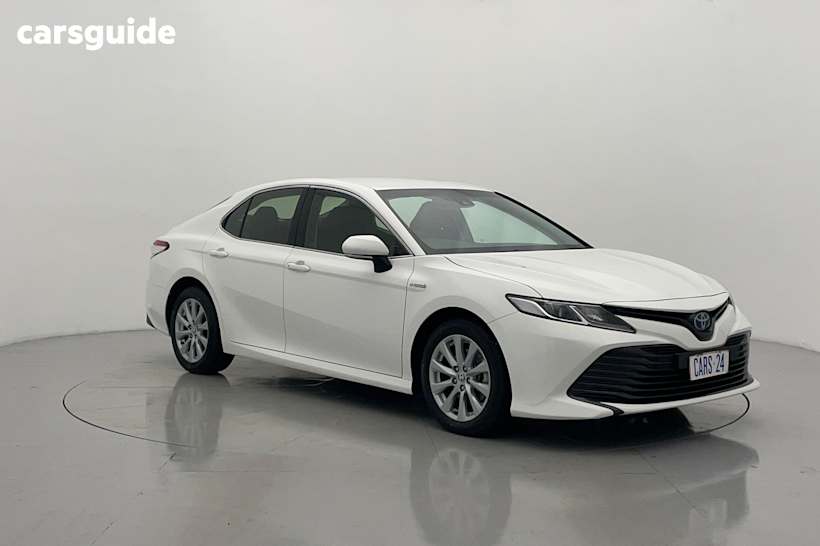 2020 Toyota Camry Sedan Ascent (Hybrid)