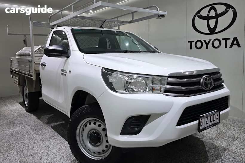 White 2020 Toyota Hilux Ute Tray SR 4X4