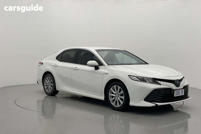 2020 Toyota Camry Sedan Ascent (Hybrid)
