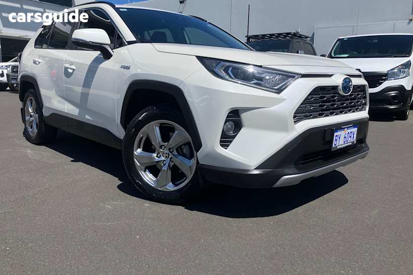 White 2020 Toyota RAV4 SUV GXL F