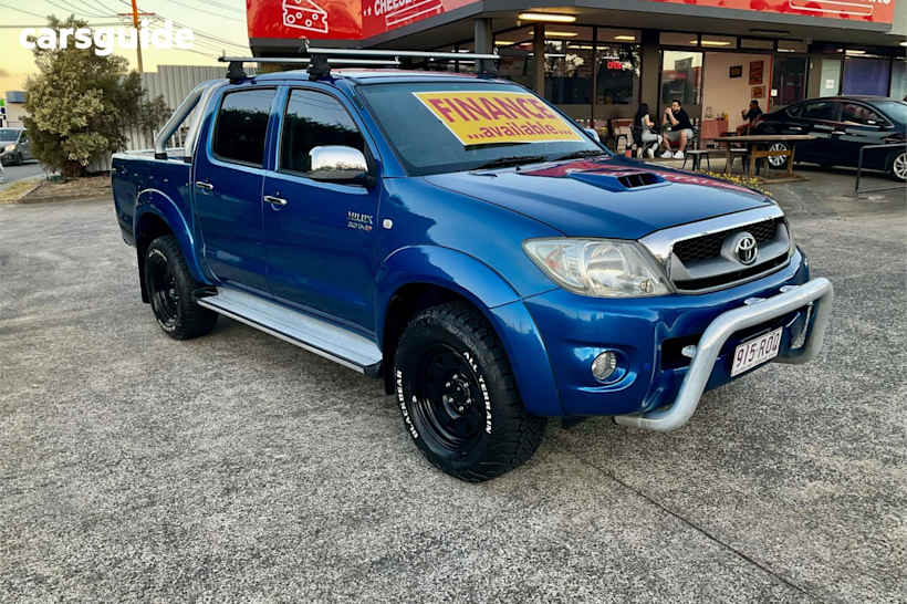 Blue 2011 Toyota Hilux Dual Cab Pick-up Sr5 (4X4)