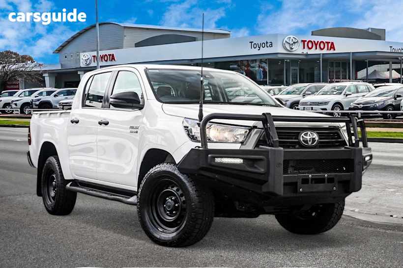 White 2022 Toyota Hilux Ute Tray SR 4X4