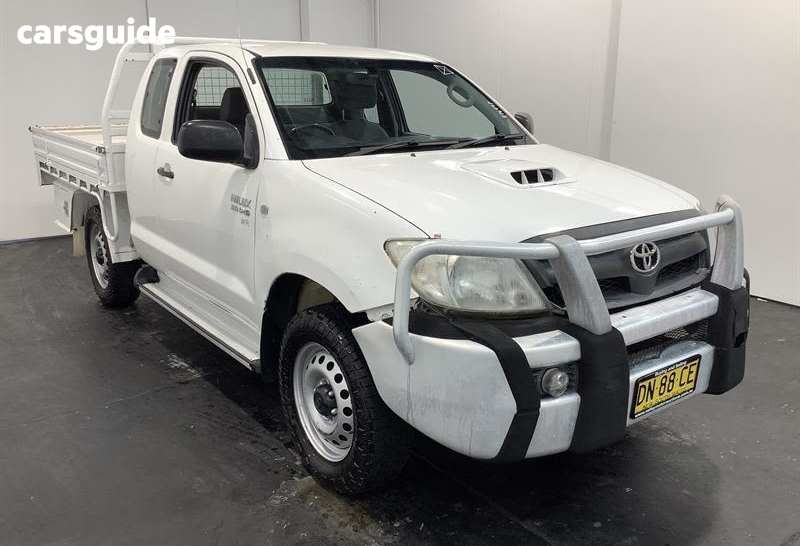 White 2010 Toyota Hilux X Cab Cab Chassis Sr (4X4)