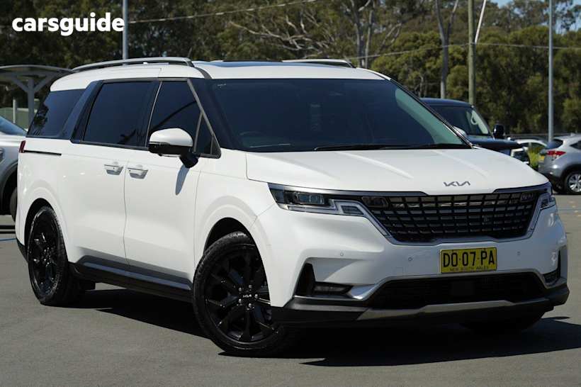 White 2022 Kia Carnival SUV PLATINUM F
