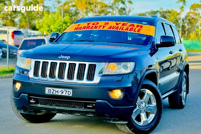 Grey 2011 Jeep Grand Cherokee Wagon Laredo (4X4)
