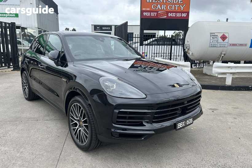 Black 2019 Porsche Cayenne SUV E-HYBRID 4X4