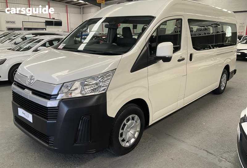 White 2019 Toyota HiAce Bus Commuter (12 Seats)