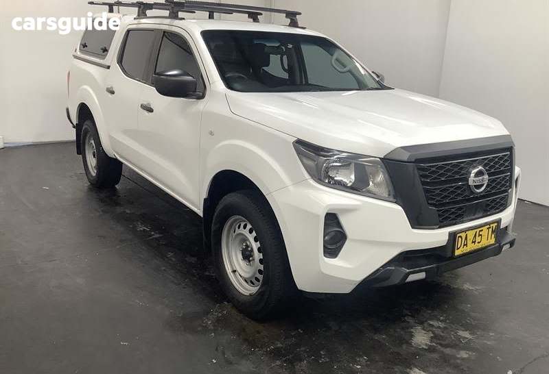 White 2021 Nissan Navara Dual Cab Pick-up Sl (4X2)