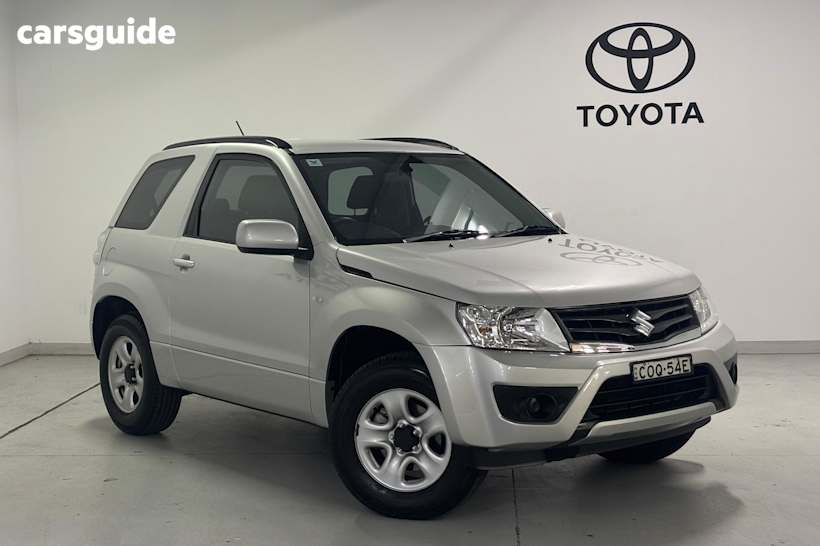 Silver 2012 Suzuki Grand Vitara Wagon (4X4)