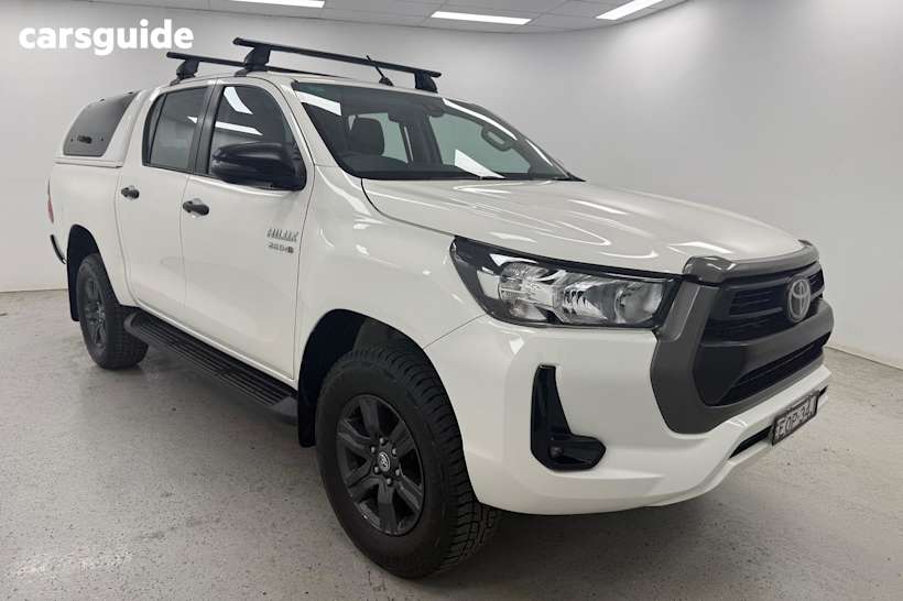 White 2021 Toyota Hilux Ute Tray SR 4X4