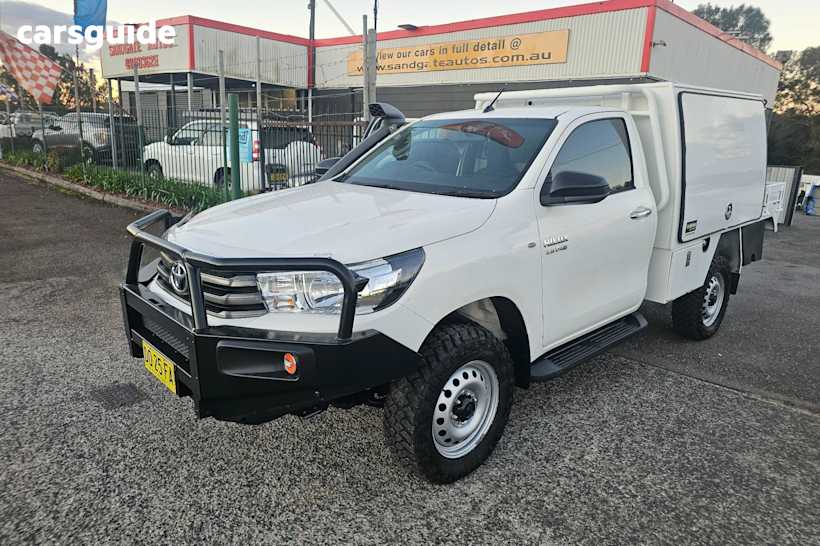 White 2016 Toyota Hilux Ute Tray SR 4X4