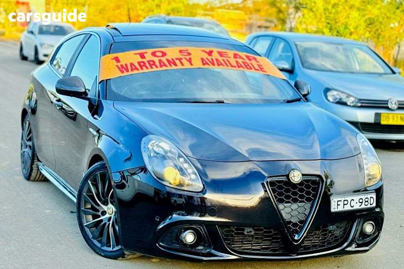 Black 2015 Alfa Romeo Giulietta Hatchback Distinctive