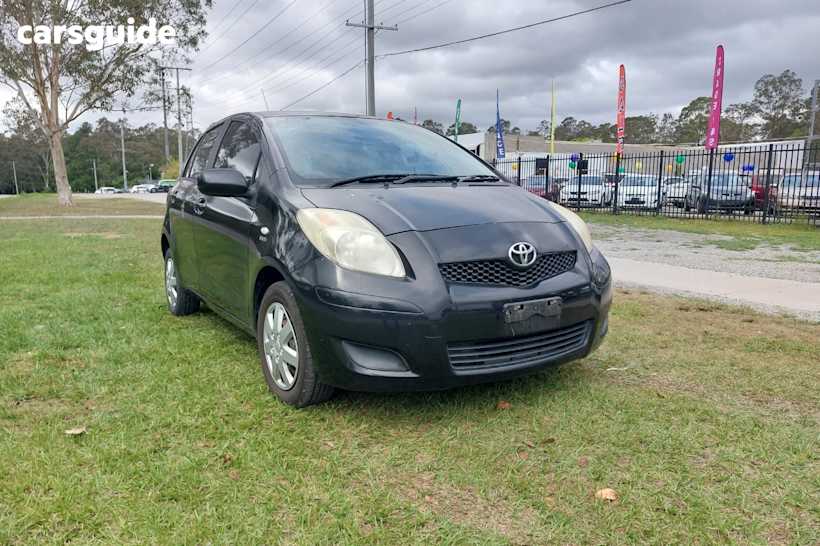 Black 2010 Toyota Yaris Hatchback Yr