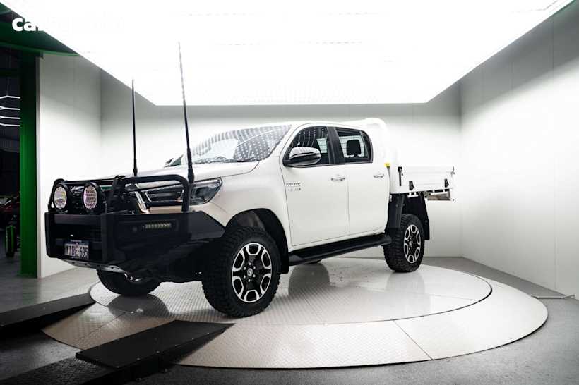 White 2023 Toyota Hilux Ute Tray SR5 4X4