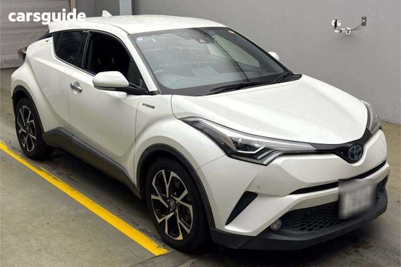 White 2018 Toyota C-HR SUV G LED EDITION