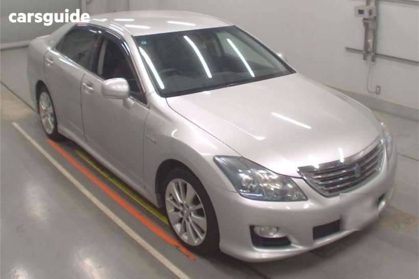 Silver 2009 Toyota Crown Sedan BASE GRADE